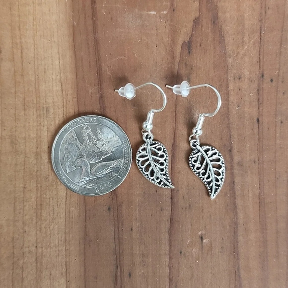 Leaf Earrings - Picture 1 of 1